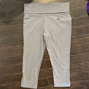 Dri Fit Nike Black striped capris